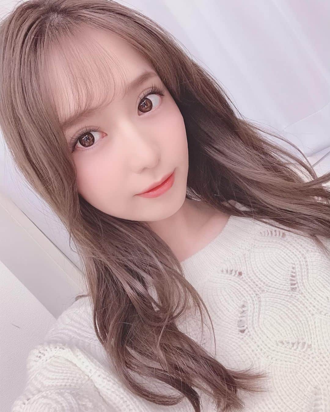 堀尾実咲のインスタグラム：「MAQUIAにて✨✨🌟 マツエクのモデルさんさせていただきました👀♥️ #maquia #マキア #まつ毛エクステ #マツエク #エクステ」