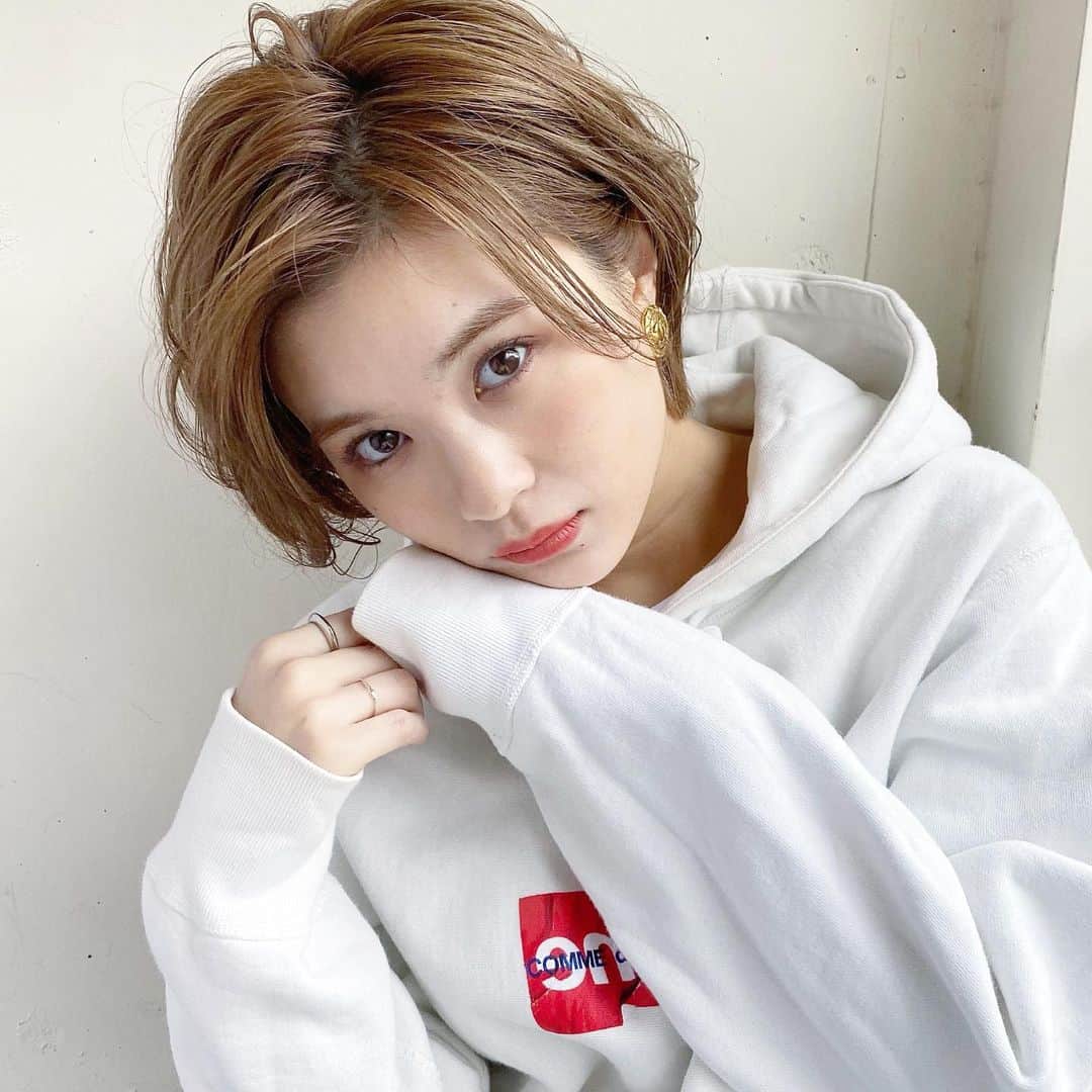 しばたあやなさんのインスタグラム写真 しばたあやなinstagram パーカーが似合う女子ってかわいいよね ハンサムショート女子 ハンサムショート ショートヘア 刈り上げショート 刈り上げショート女子 ベリーショート ベリーショート女子 イケメン女子