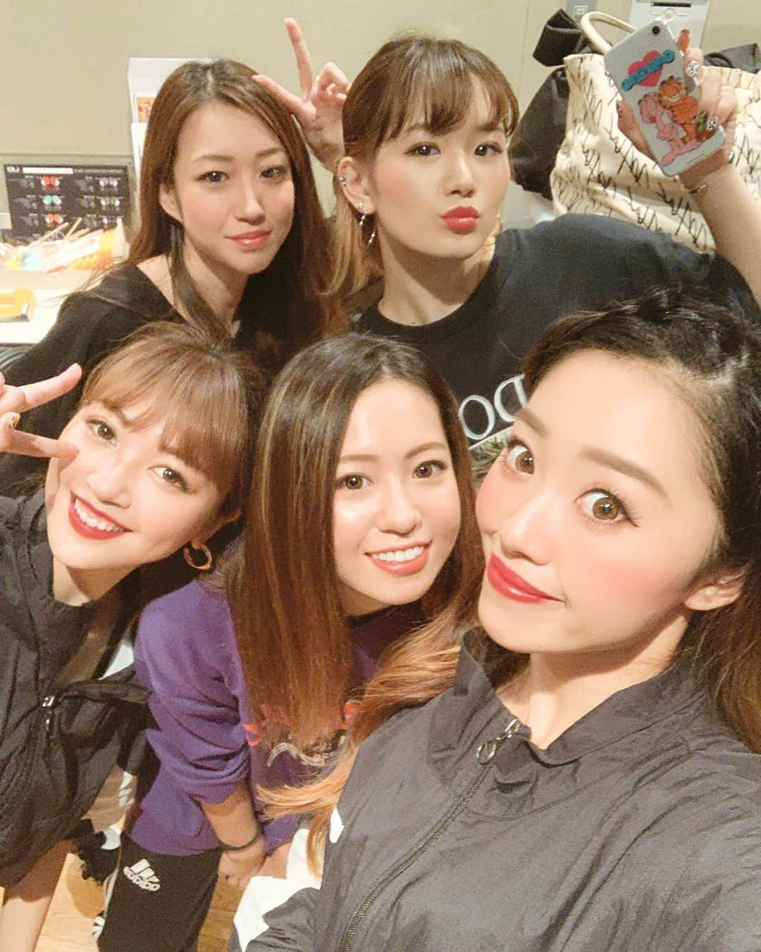 駄原杏里沙さんのインスタグラム写真 - (駄原杏里沙Instagram)「＊ Lastday💓🥺 ・ ・ #dancer#live#tour#lastday  #make#rh#camera#instagood  #ダンサー#ツアー#ツアーファイナル #毎日楽しい#毎日一緒#基本笑ってる」11月26日 11時55分 - arisadahara_bl8m