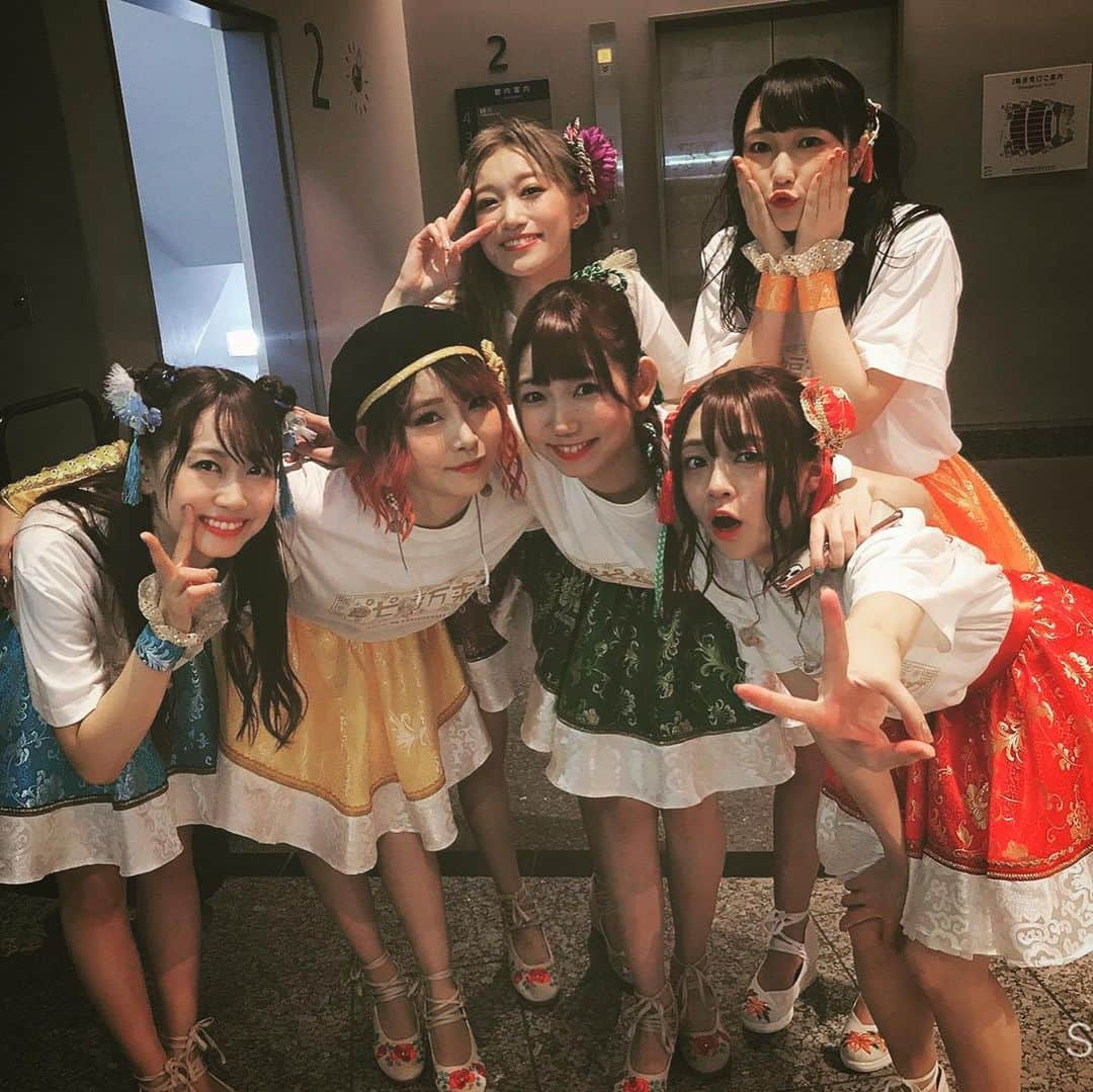 澁谷梓希さんのインスタグラム写真 - (澁谷梓希Instagram)「i☆Ris 7th Anniversary Live 〜 七福万来 @ パシフィコ横浜  改めてありがとうございました  すごいね、あんなに大きい会場で ワンマン開催して完売するなんて ほんとすごい。ありがとう。  この日は今までのライヴで いっちばん楽しかった気がする  そのせいかライヴ後に ハモリめちゃくちゃよかったとか いつもより輝いてたとか たくさん褒められました  ほんとに楽しかったんだ  スタッフさんやメンバー そして全てのファンの皆様のおかげです  感謝の気持ちを うまく表せる言葉がなくて もどかしいですが シンプルにありがとうでいっぱいです  アルバムやツアーの発表もあり バラエティ番組だったり まだまだ止まらないi☆Risを どうかこれからもよろしくお願いします  私も個人仕事頑張りつつ i☆Risでもすてきに魅せ続けられるよう 精進していきますー！  パンフレットのインタビューでは そんな思いも話しているので 隅々まで読んでくださいね  では。また。」11月26日 12時21分 - azk_s811