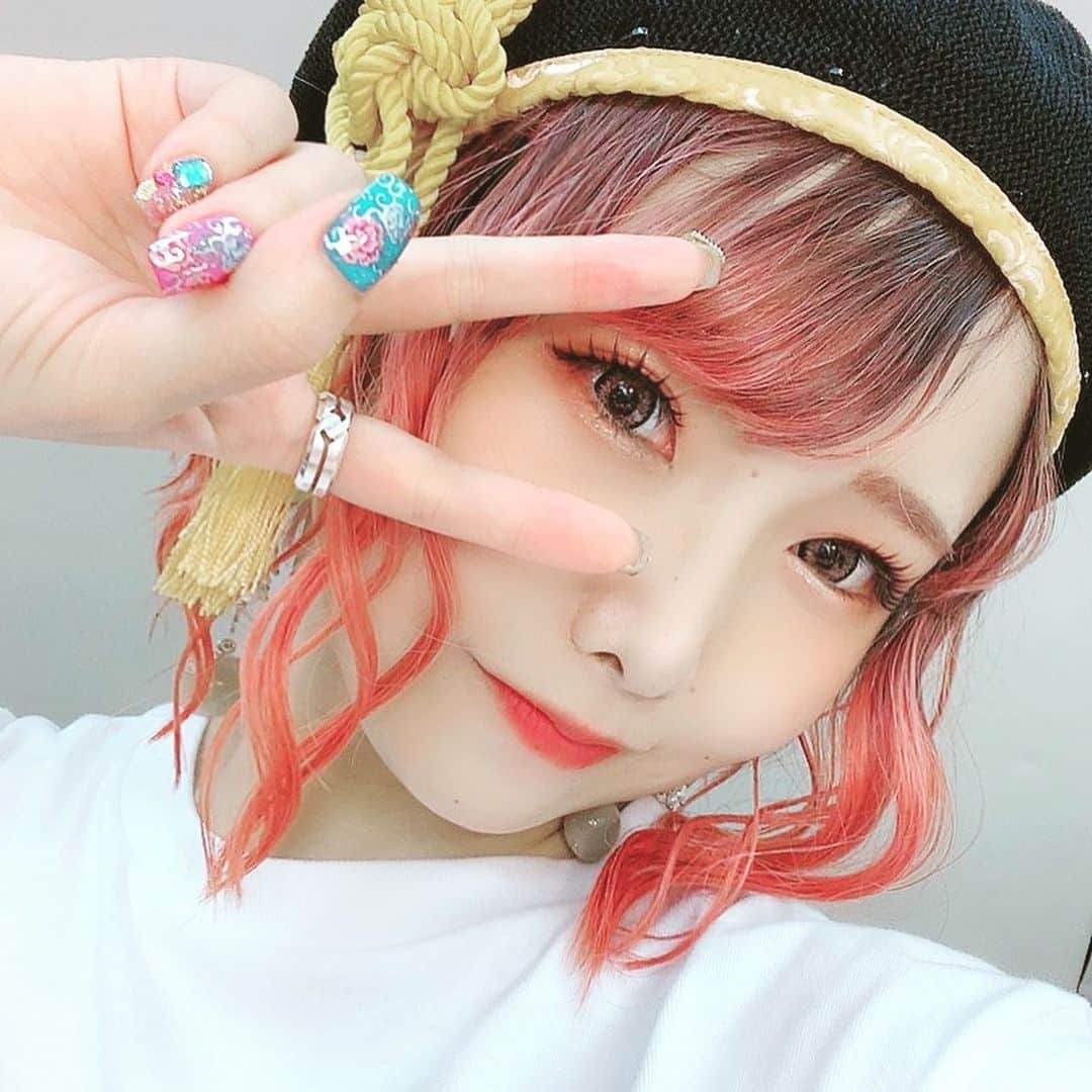 澁谷梓希さんのインスタグラム写真 - (澁谷梓希Instagram)「i☆Ris 7th Anniversary Live 〜 七福万来 @ パシフィコ横浜  改めてありがとうございました  すごいね、あんなに大きい会場で ワンマン開催して完売するなんて ほんとすごい。ありがとう。  この日は今までのライヴで いっちばん楽しかった気がする  そのせいかライヴ後に ハモリめちゃくちゃよかったとか いつもより輝いてたとか たくさん褒められました  ほんとに楽しかったんだ  スタッフさんやメンバー そして全てのファンの皆様のおかげです  感謝の気持ちを うまく表せる言葉がなくて もどかしいですが シンプルにありがとうでいっぱいです  アルバムやツアーの発表もあり バラエティ番組だったり まだまだ止まらないi☆Risを どうかこれからもよろしくお願いします  私も個人仕事頑張りつつ i☆Risでもすてきに魅せ続けられるよう 精進していきますー！  パンフレットのインタビューでは そんな思いも話しているので 隅々まで読んでくださいね  では。また。」11月26日 12時21分 - azk_s811