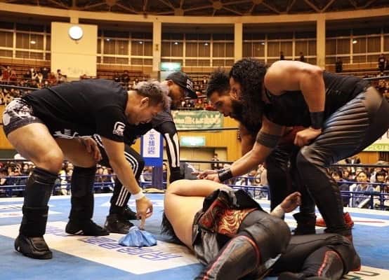 小林健太（KENTA）のインスタグラム：「#BulletClub 4 Life」