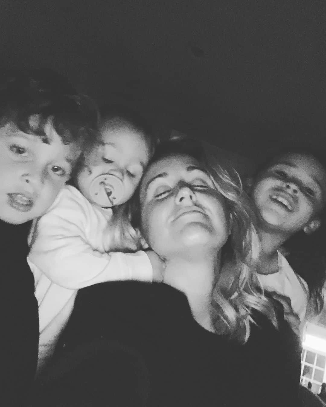 ブリット・ニコルのインスタグラム：「Movie night. We watched Home Alone, Lost in New York, and I laughed like I had never seen it!!!! ❄️⛄️❤️🎄p.s. the flash got me and Eli haha!」