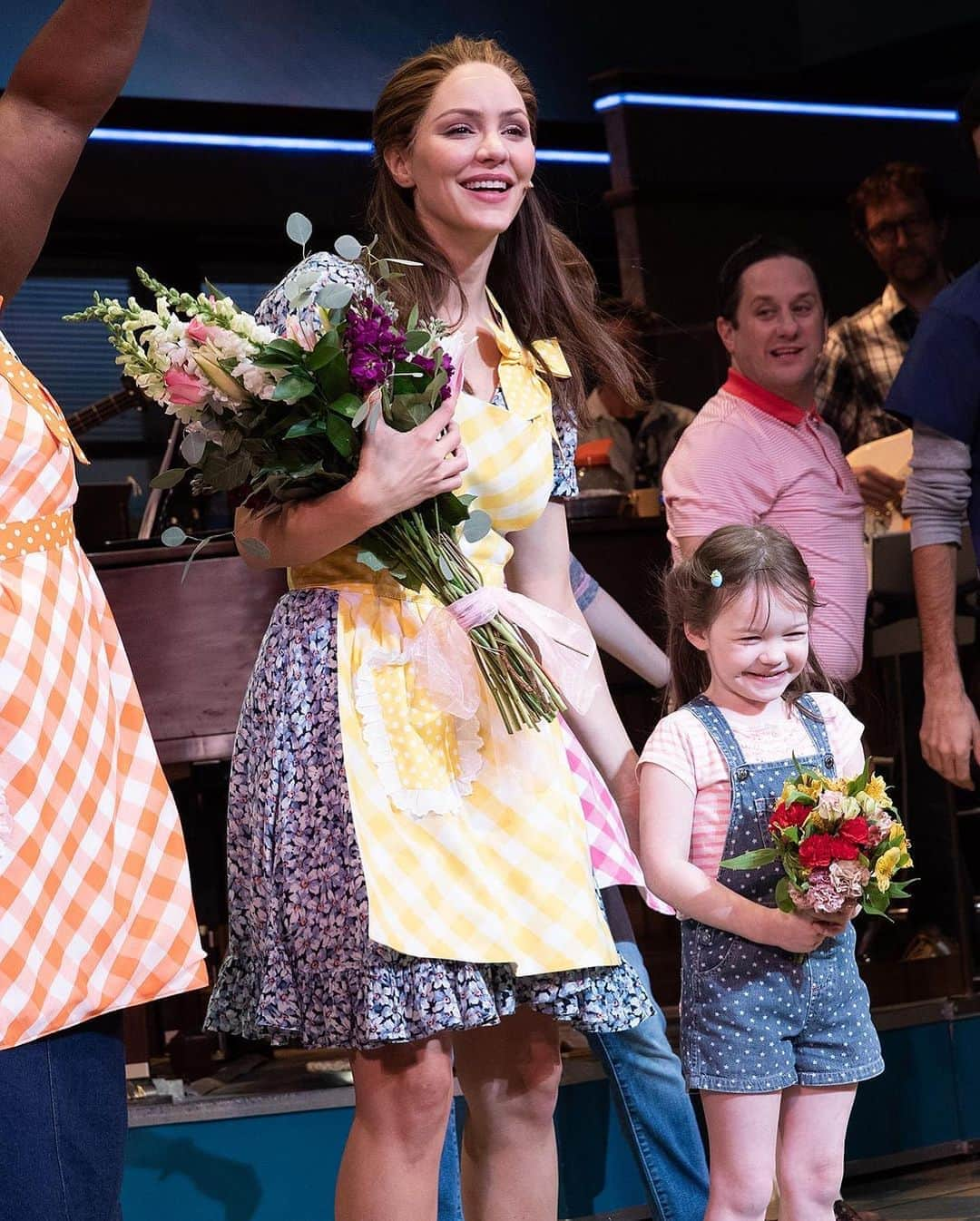 Just Jaredさんのインスタグラム写真 - (Just JaredInstagram)「@katharinefoster is back on Broadway! She took her opening night bow on Monday night to launch her second run in the musical’s NYC production. Go see it before January 5!  #KatharineMcPhee #WaitressBroadway Photos: INSTAR」11月26日 15時05分 - justjared