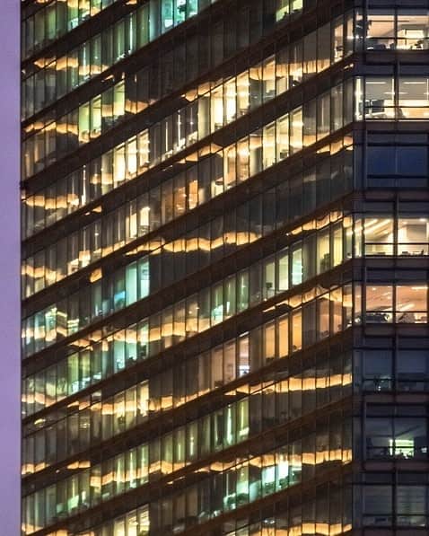 Nicanor Garcíaさんのインスタグラム写真 - (Nicanor GarcíaInstagram)「Electric colors | Colores eléctricos #nicanorgarcia #travelarchitectures After getting to know #MINIElectric in Rotterdam, now it is time for Shanghai where we will learn more about #MINILiving during the next days #ChargedWithPassion #MINI @MINI @mini.living #ad」11月26日 15時14分 - nicanorgarcia