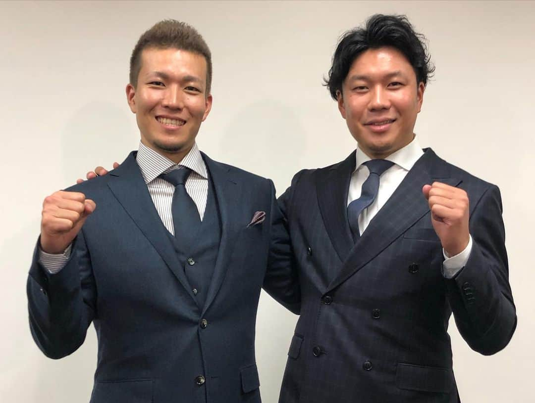 福岡ソフトバンクホークスさんのインスタグラム写真 - (福岡ソフトバンクホークスInstagram)「#npbawards2019 #正力松太郎賞#工藤公康 #最多三振奪取投手賞#ベストナイン#千賀滉大 #ベストナイン#デスパイネ #最優秀新人賞#高橋礼 #ノーヒットノーラン#コンビ #中日ドラゴンズ#大野雄大 投手 #ウエスタンリーグ最優秀防御率投手賞#勝率第一位投手賞#中田賢一 #ウエスタンリーグ最多盗塁賞#殊勲賞#真砂勇介 #ウエスタンリーグ優秀選手賞#努力賞#ビッグホープ賞#田城飛翔 #softbankhawks #ホークス #奪sh」11月26日 21時04分 - softbankhawks_official