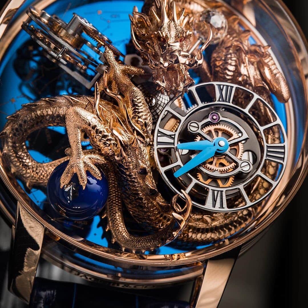 Daily Watchさんのインスタグラム写真 - (Daily WatchInstagram)「The details on this timepiece is just incredible 👌🏼 The Jacob & Co Astronomia Dragon Sky with a double-axis tourbillon and astronomical complications. The movement is surrounded by a 3D Dragon Hand-engraved in 18K Rose Gold 🐉💎 @jacobandco」11月26日 16時22分 - dailywatch
