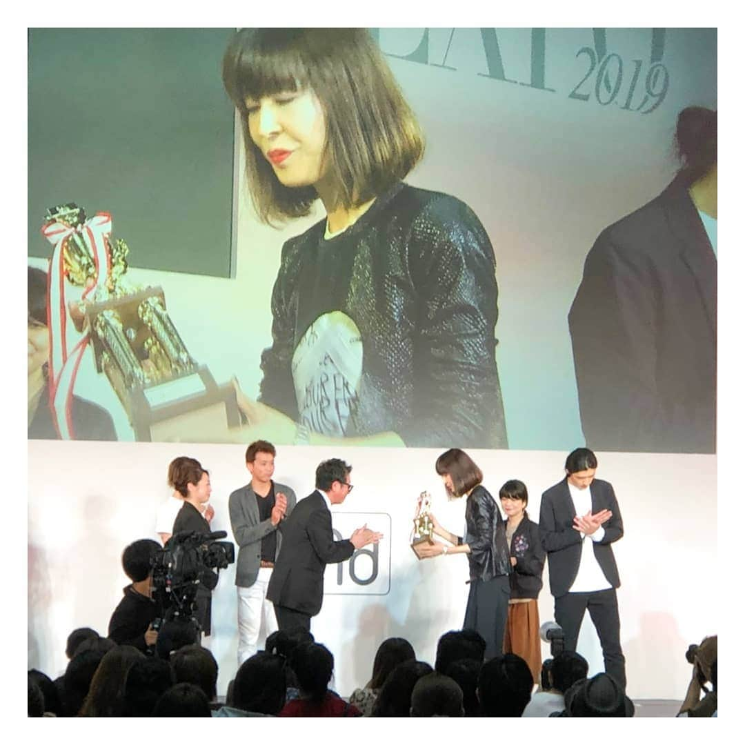 PREGELさんのインスタグラム写真 - (PREGELInstagram)「MIYUKI先生 入賞🏆﻿ ﻿ 東京ネイルエキスポ2019にて開催された﻿ 「全日本ネイリスト選手権フリー部門　メンズネイルケア」5位入賞、おめでとうございます！﻿ ﻿ #NAILEXPO2019﻿﻿﻿﻿﻿ #東京ネイルエキスポ2019﻿﻿﻿﻿﻿ #プリアンファ﻿﻿﻿﻿﻿ #プリジェル﻿﻿﻿﻿﻿ #プリジェルミューズ﻿﻿﻿﻿﻿ #プリムドール﻿﻿﻿﻿﻿ #きまぐれキャット﻿﻿﻿﻿﻿ #トレンドネイル﻿﻿﻿﻿﻿ #デザインネイル﻿﻿﻿﻿﻿ #ジェルネイル﻿﻿﻿﻿﻿ #ネイル﻿﻿﻿﻿﻿ #美甲﻿﻿﻿﻿﻿ #gelnails﻿﻿﻿﻿﻿ #artnail﻿﻿﻿﻿﻿ #designnail」11月26日 16時39分 - pregelofficial