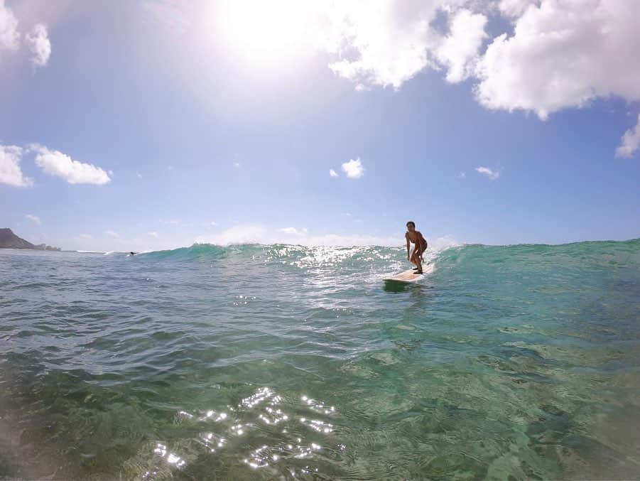 福王寺彩野さんのインスタグラム写真 - (福王寺彩野Instagram)「surfing,surfing,surfing🌊🏄‍♀️🏄‍♀️🏄‍♀️🏝 #hawaii #surf #surfing #surfgirl  #surftrip #ilovesurf #surfergirlacademy @surfergirlacademy #毎日サーフィン」11月26日 17時06分 - ayano_fukuoji