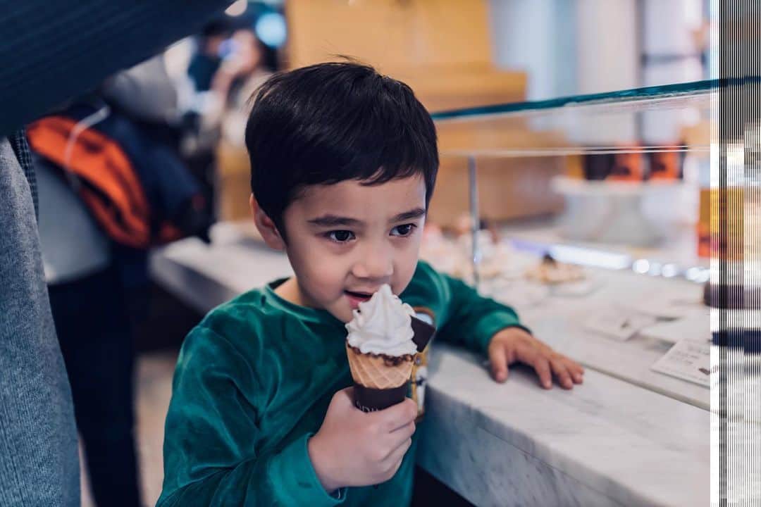 Raffi Ahmadさんのインスタグラム写真 - (Raffi AhmadInstagram)「Aa Makan Ice Cream di 🇰🇷 Ada yang mau ??? 😍 Photo by @rufusazarya」11月26日 17時39分 - raffinagita1717