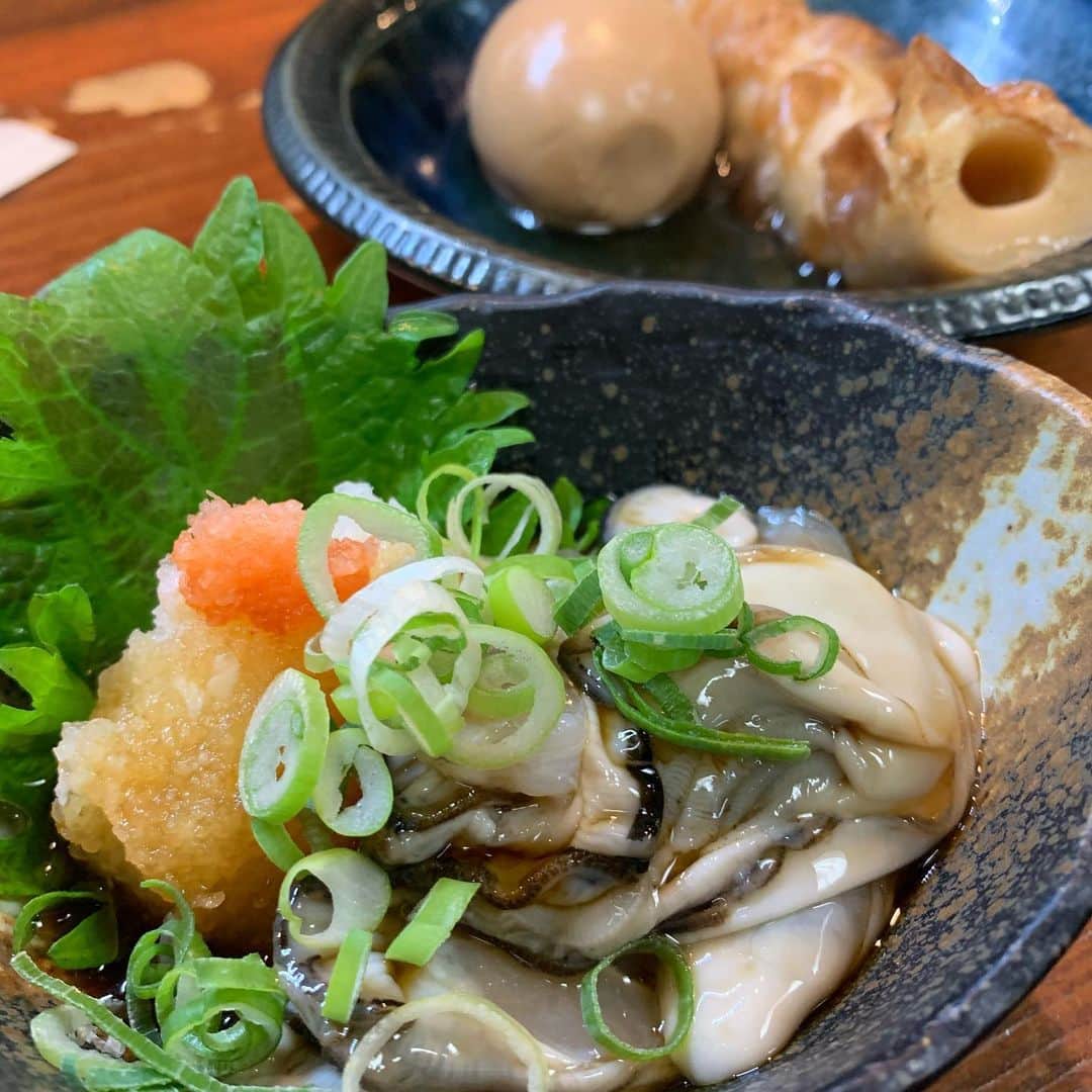 のインスタグラム：「ひとり旅。無事、神戸。 今日はシュポリと、ガード下に来て早めに引き上げちゃ。。 明日、ライブで逢える、歌える。楽しみー」