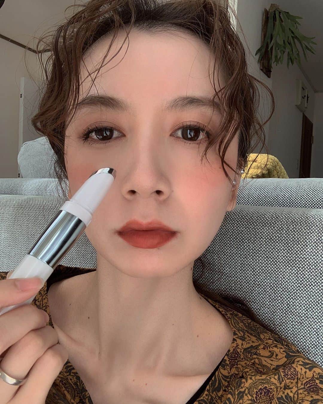 ungrid_minamiのインスタグラム：「. 30歳になって肌の衰えをかんじる最近。 今日はオフだったから朝からメイクまえ丁寧に、、、♡ . @belulu_beauty #belulu#美ルル#美ルルトリプルリッチブースター #PR」