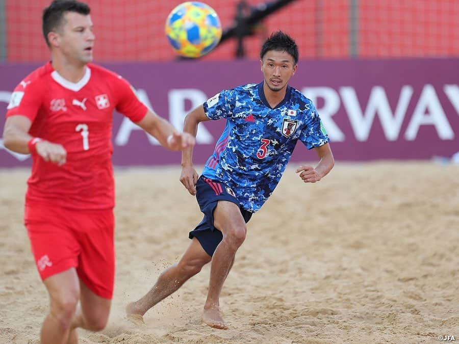 日本サッカー協会さんのインスタグラム写真 - (日本サッカー協会Instagram)「【Match photos①】グループステージ３戦全勝で準々決勝進出！ ・ 🏆FIFAビーチサッカーワールドカップパラグアイ2019 #ビーチサッカー日本代表🇯🇵 5-3 🇨🇭ビーチサッカースイス代表 ・ ⚽2分 2 #赤熊卓弥 ( #ドルソーレ北九州 ) ⚽8分 2 #赤熊卓弥 ( #ドルソーレ北九州 ) ⚽21分 7 #大場崇晃 ( #レーヴェ横浜 ) ⚽21分 10 #茂怜羅オズ ( #東京ヴェルディBS ) ⚽29分 8 #小牧正幸 ( #ヴィアティン三重BS ) ・ Next 準々決勝 📅11/29 9:00KO 🆚ウルグアイ🇺🇾 📺J SPORTS 2 👉大会情報はJFA.jpへ ・ #jfa #daihyo」11月26日 18時07分 - japanfootballassociation