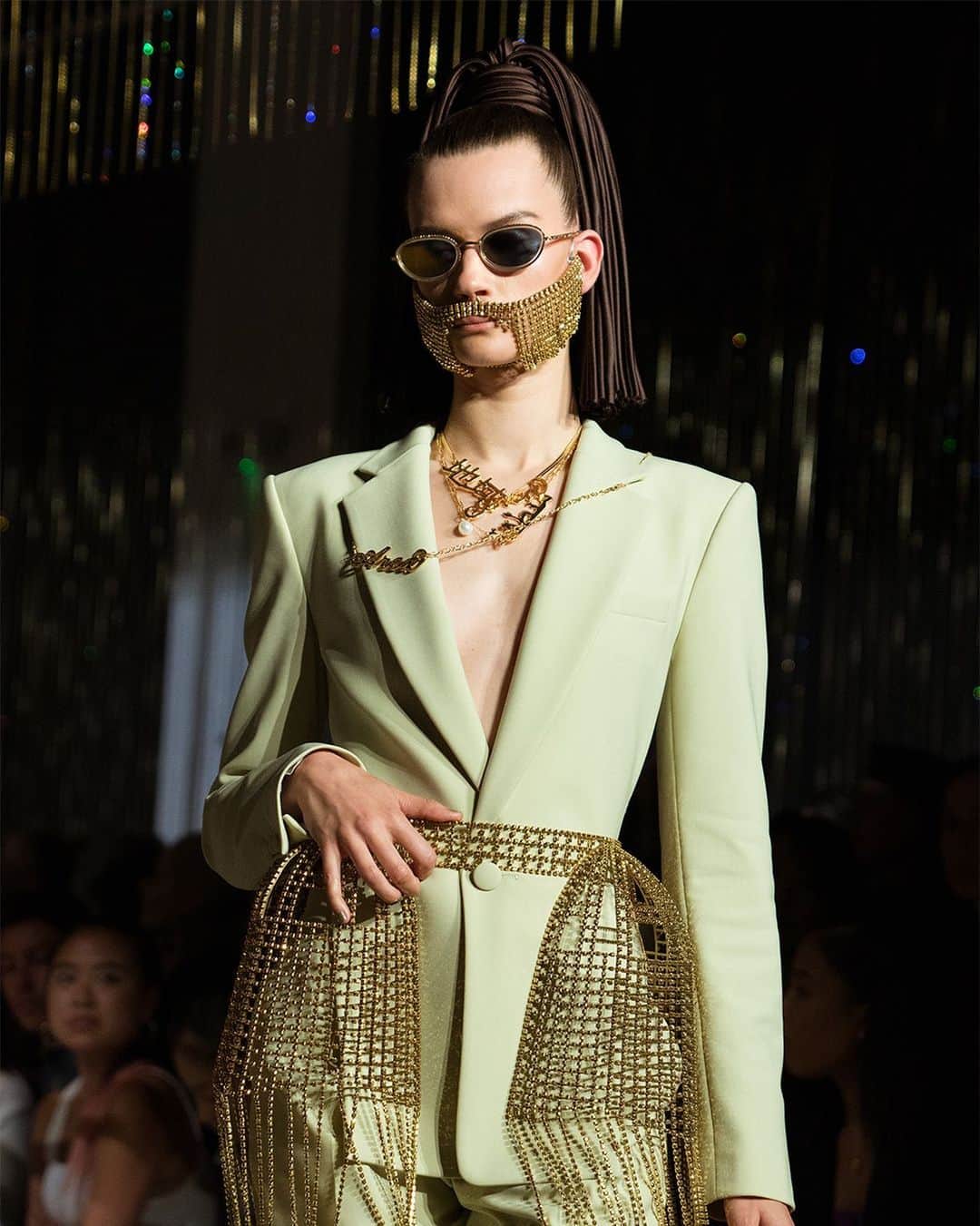 Fashion Weekのインスタグラム：「The accessories at @area were off the ⛓ Runway photo by @johannasiring for @nyfw.」