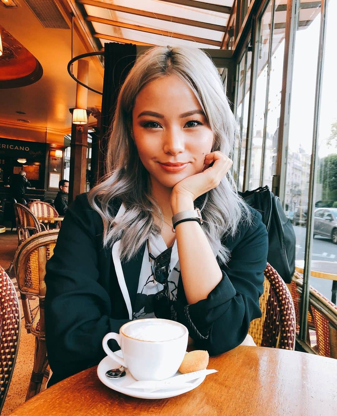 Yukiさんのインスタグラム写真 - (YukiInstagram)「Occasionally, I enjoy coffee dates and people watching. ☕There's nothing like sipping on a warm cup of coffee on a cold day and to observe the different energies of strangers. It's especially fun when you're in a different city or country. 😉 ⁠ I love traveling solo because I feel like I get to know myself better. You discover different sides of yourself that you never knew was there. And if you do it right, there's a clarity that comes from your inner heart. 💓⁠ Photo from when I was in Paris, France. #coffeedate #coffee #Paris」11月27日 5時26分 - yukibomb