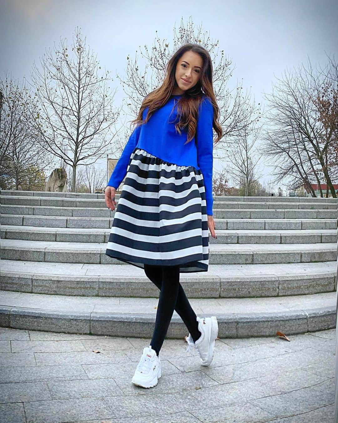 ラリサ・ヨルダケのインスタグラム：「Confortabil si usor de purtat! Asta este partea mea favorita atunci cand ma imbrac cu ceva.  @danadinuofficial 🤍🥰 #love」