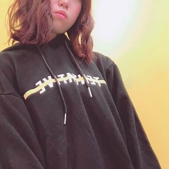 麻亜子のインスタグラム：「ㅤㅤㅤ サイズ感めっちゃ可愛い💕 #tentative #tentativewear  #インスタグリッド #グリッドアート #グリッド投稿 #グリッドグラビア」