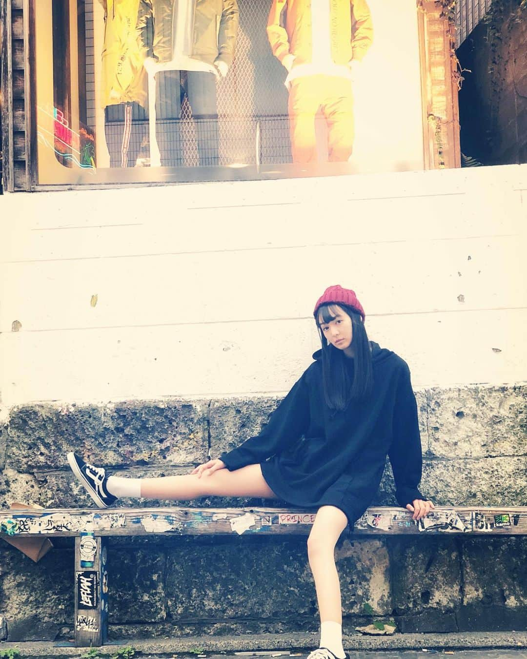 道江幸子さんのインスタグラム写真 - (道江幸子Instagram)「ストリート感﻿ ﻿ ﻿ ﻿ ﻿ ﻿ ﻿﻿@beachme_official  #beachme #beach #beachfashion #beachstyle #beachforme #ニット #ニット帽 #ビーチミー #ユニセックス #unisex #パーカー #パーカーコーデ #パーカー女子 #パーカーワンピ #黒パーカー #トレーナー #トレーナーコーデ #トレーナー女子 #派克 #台湾 #中国 #asia #アジア #portrait #unisexfashion #unisexclothing #unisexstyle #振り向き #japanesegirl #ストリートファッション」11月26日 21時15分 - sachiko_michie