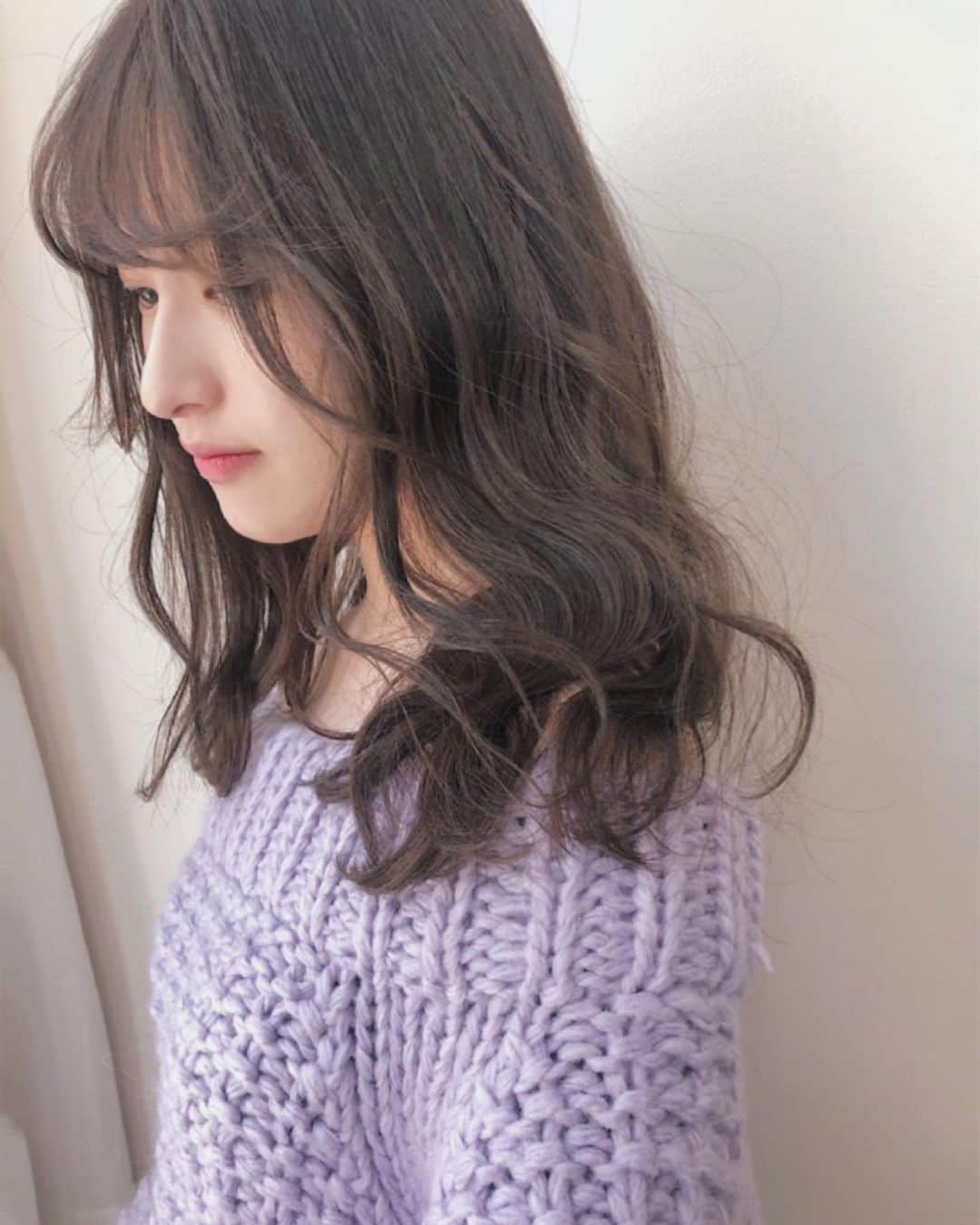 渡邊菜々さんのインスタグラム写真 - (渡邊菜々Instagram)「・ 髪色変えたよ〜🤎 ＊ラベンダーベージュ＊ @joe0120 さんに毎回してもらってます😂🙇‍♂️🙇‍♂️ いつもありがとうございます😭💗 いつもどストライクなんだよな〜🙊📸 また来ます💯💯💯 ・ #福岡#大名#fukuoka#福岡美容室 #ヘアーサロン#ラベンダーベージュ #votan#渡邊菜々#わたなな#🌻 #城さんスタイル#ゴッドハンド#これまじ」11月26日 21時15分 - watanana1225