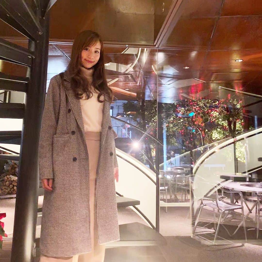 宮内ひかるのインスタグラム：「🎄❄️🧸 ． ． 配色違いで 👗❄️ #今日のコーデ #ootd  #コーディネート #キスミー #kissssme #インポート #セレクトショップ #リゾート #パーティードレス #ドレス #インポートセレクトショップ #女子会コーデ #パンツコーデ」