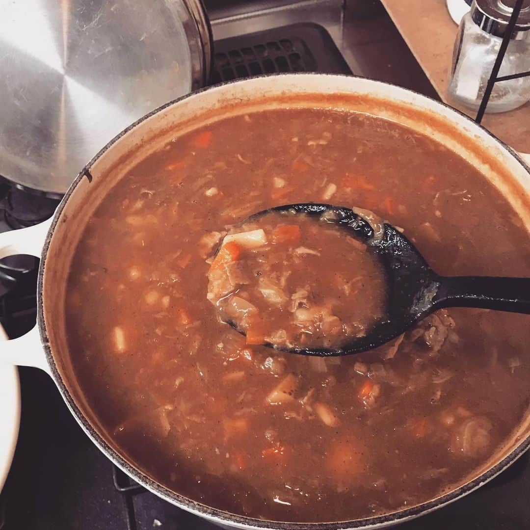 長崎峻侑さんのインスタグラム写真 - (長崎峻侑Instagram)「数時間かけてラムカレー。 キッチンに立ってる時が、唯一無になれる時間かも🍺✨ #カレー#ラム#酒#晩酌」11月26日 21時51分 - shunsukenagasaki