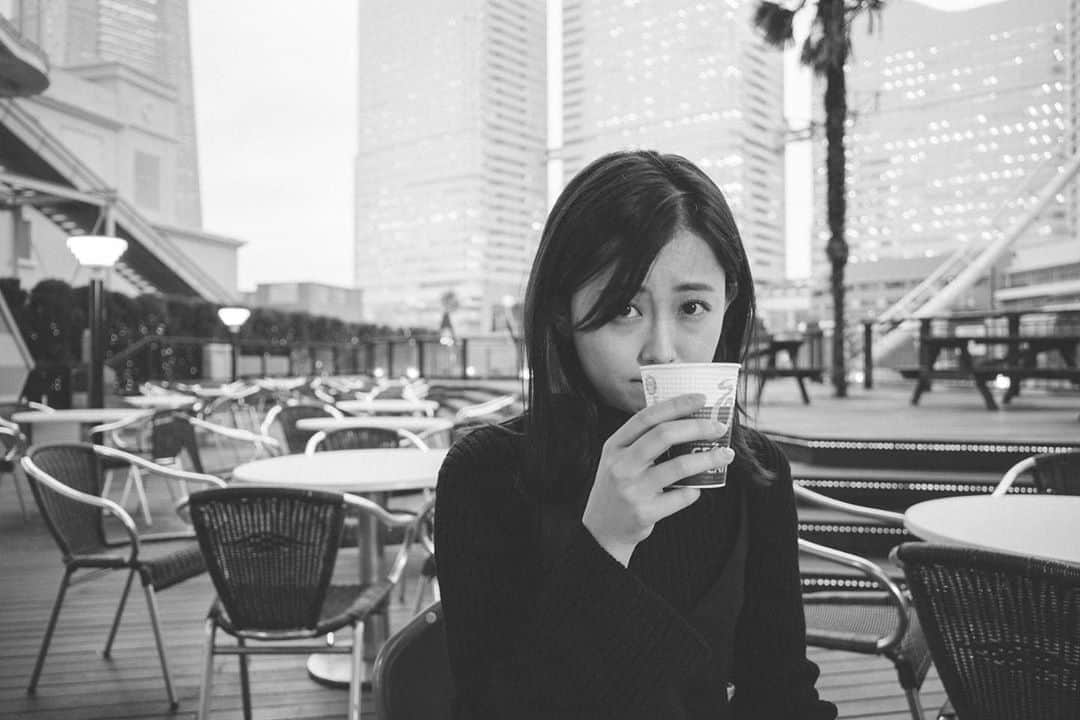 安倍萌生さんのインスタグラム写真 - (安倍萌生Instagram)「. 本格的に寒くなってきましたね みなさんあったかくして、体調にはお気をつけてくださいね☕️」11月26日 21時58分 - megumiabe_