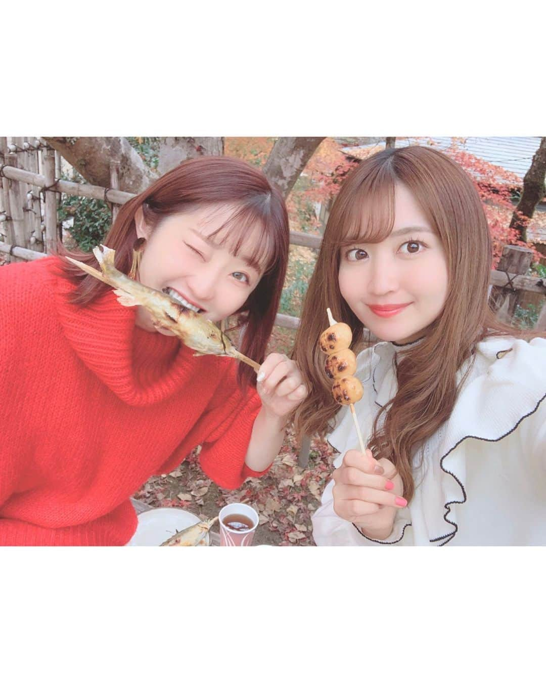 沢井里奈さんのインスタグラム写真 - (沢井里奈Instagram)「♡ . 今年もゆりオンニと 香嵐渓に行って来ました🍁✨ . 赤、オレンジ、黄色… 絵に描いたような美しさでした💛🧡❤️ ちょうど見頃でとっても綺麗で 癒されました☺️💓💓 . 今日もオンニが 運転して下さいました🙇🏻‍♀️💕💕 いつもありがとうございます！！ ドライブも楽しかった〜🚗💝 . . #さわーコーデ 👗💕💕 tops♡ #lilybrown skirt♡ #apuweiserriche . #camera #portrait #coordinate #instalove #instagood #instagramjapan #japanesegirl #girls #풍경 #팔로우 #香嵐渓 #紅葉 #もみじ #紅葉狩り #紅葉祭り #紅葉スポット #紅葉狩りコーデ #愛知県 #足助町 #ポートレート #さわーおでかけ #沢井里奈」11月26日 22時06分 - sawairina