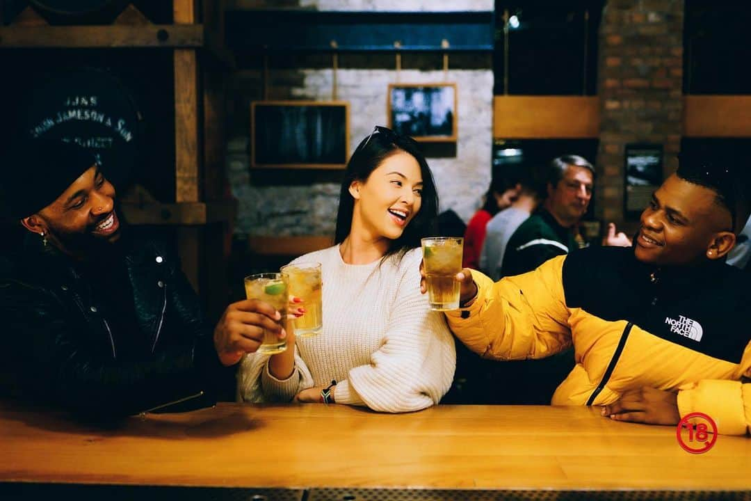 平山ララさんのインスタグラム写真 - (平山ララInstagram)「We’re out here making adverts 😂 Cocktails before we conquer🤗  Ireland has been nothing short of amazing ❤️🇮🇪👌 Thank you @jamesonsa  #CollabswithJameson #Jameson #TasteThatsWhy #JamesonConnects」11月26日 22時38分 - lalla_hirayama