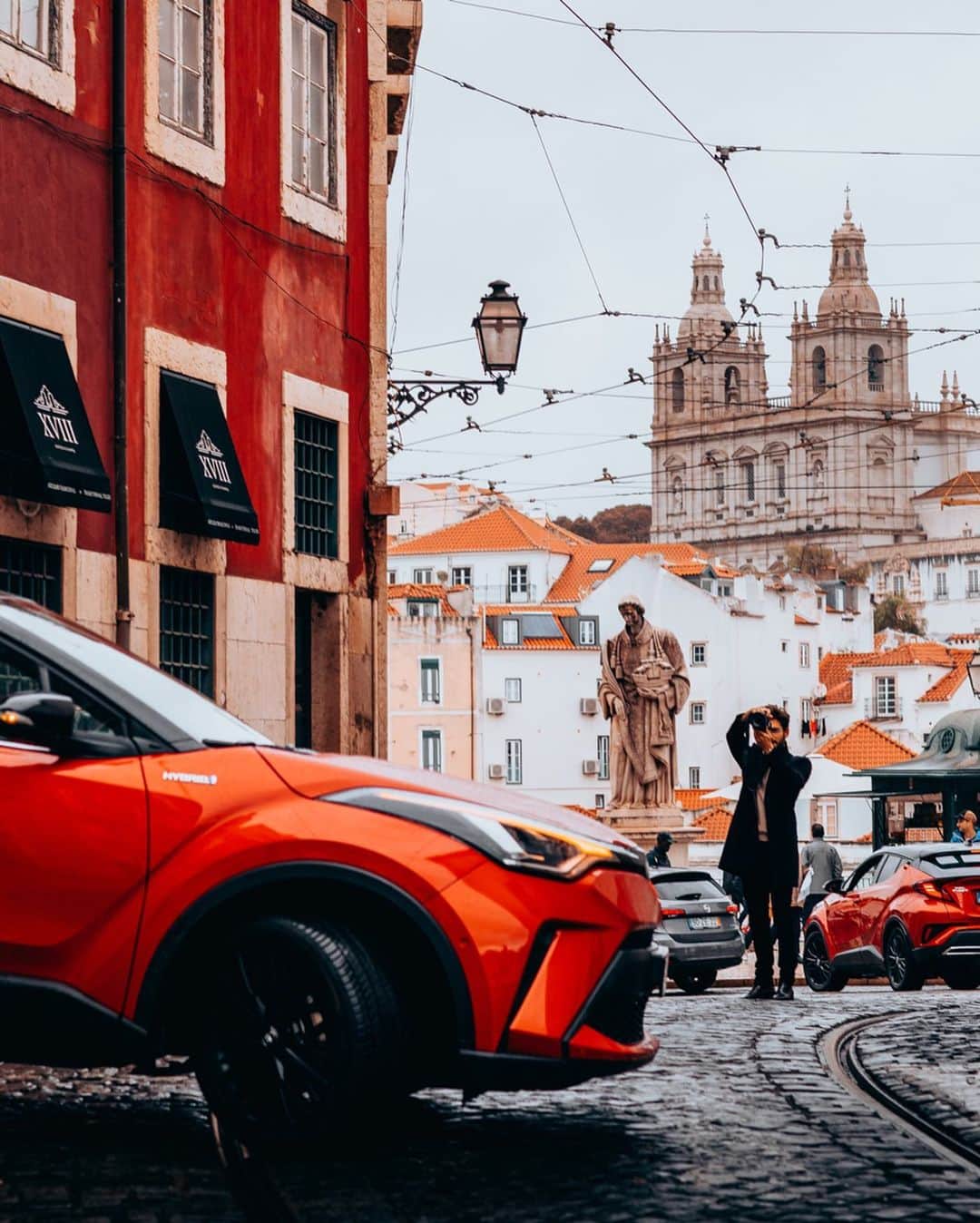 jeffさんのインスタグラム写真 - (jeffInstagram)「When I #LeaveOrdinaryBehind, and get lost in the beauty of Lisbon with the #ToyotaCHR For #ToyotaFrance and @toyota.europe. / @toyotafance #Hybride」11月26日 22時47分 - jeffonline