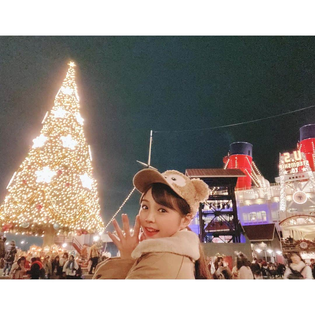 川村那月さんのインスタグラム写真 - (川村那月Instagram)「母と久しぶりにDisney Seaに行ってきました♪  少し早めにクリスマス気分を満喫☺️🎄❤️ 大好きな場所に一緒に来れてよかった✨  #川村那月 #仲良し親子 #ディズニー # CHRISTMAS #DisneyChristmas #夢に向かって #皆さんに愛を」11月26日 22時52分 - kawamura_natsuki317