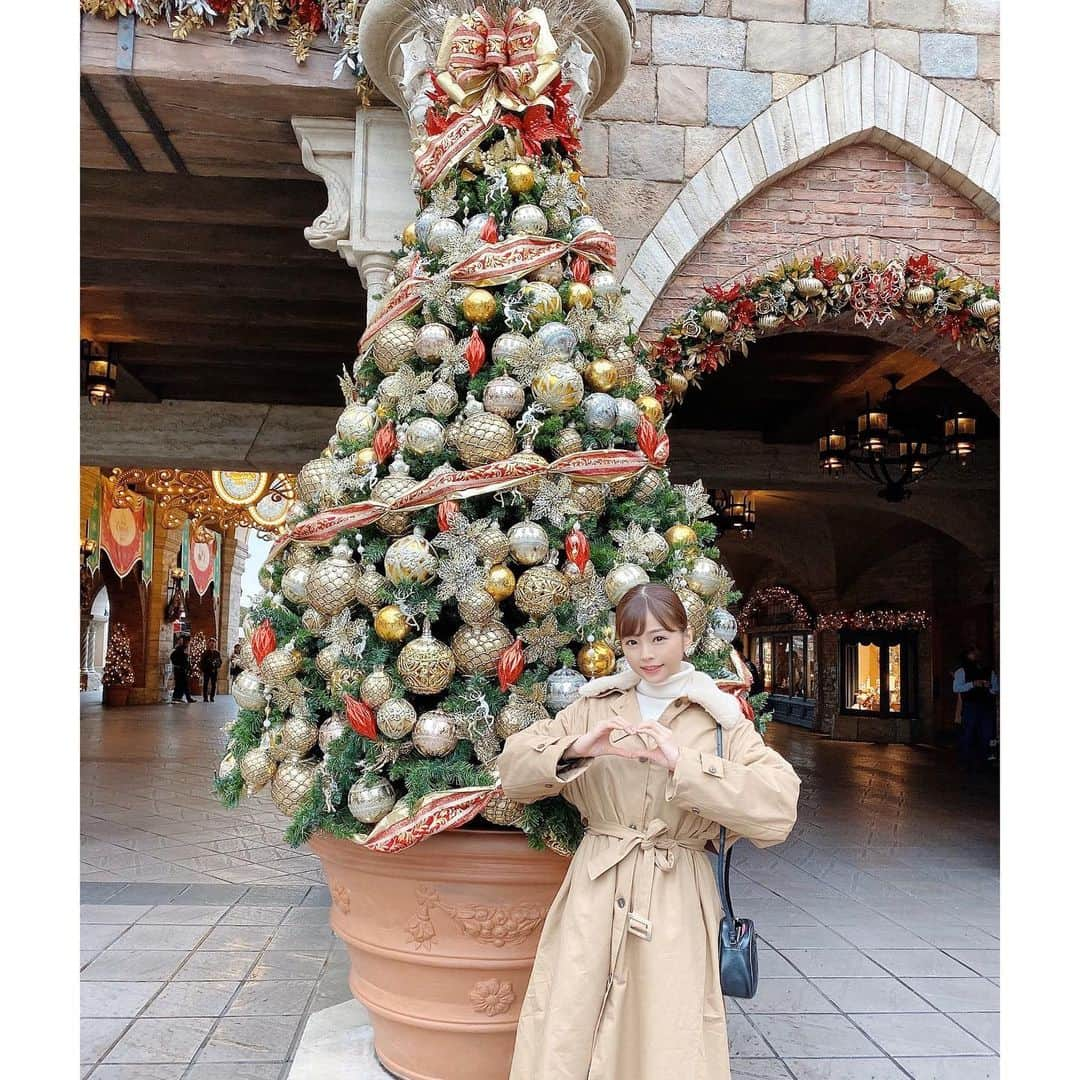 川村那月さんのインスタグラム写真 - (川村那月Instagram)「母と久しぶりにDisney Seaに行ってきました♪  少し早めにクリスマス気分を満喫☺️🎄❤️ 大好きな場所に一緒に来れてよかった✨  #川村那月 #仲良し親子 #ディズニー # CHRISTMAS #DisneyChristmas #夢に向かって #皆さんに愛を」11月26日 22時52分 - kawamura_natsuki317