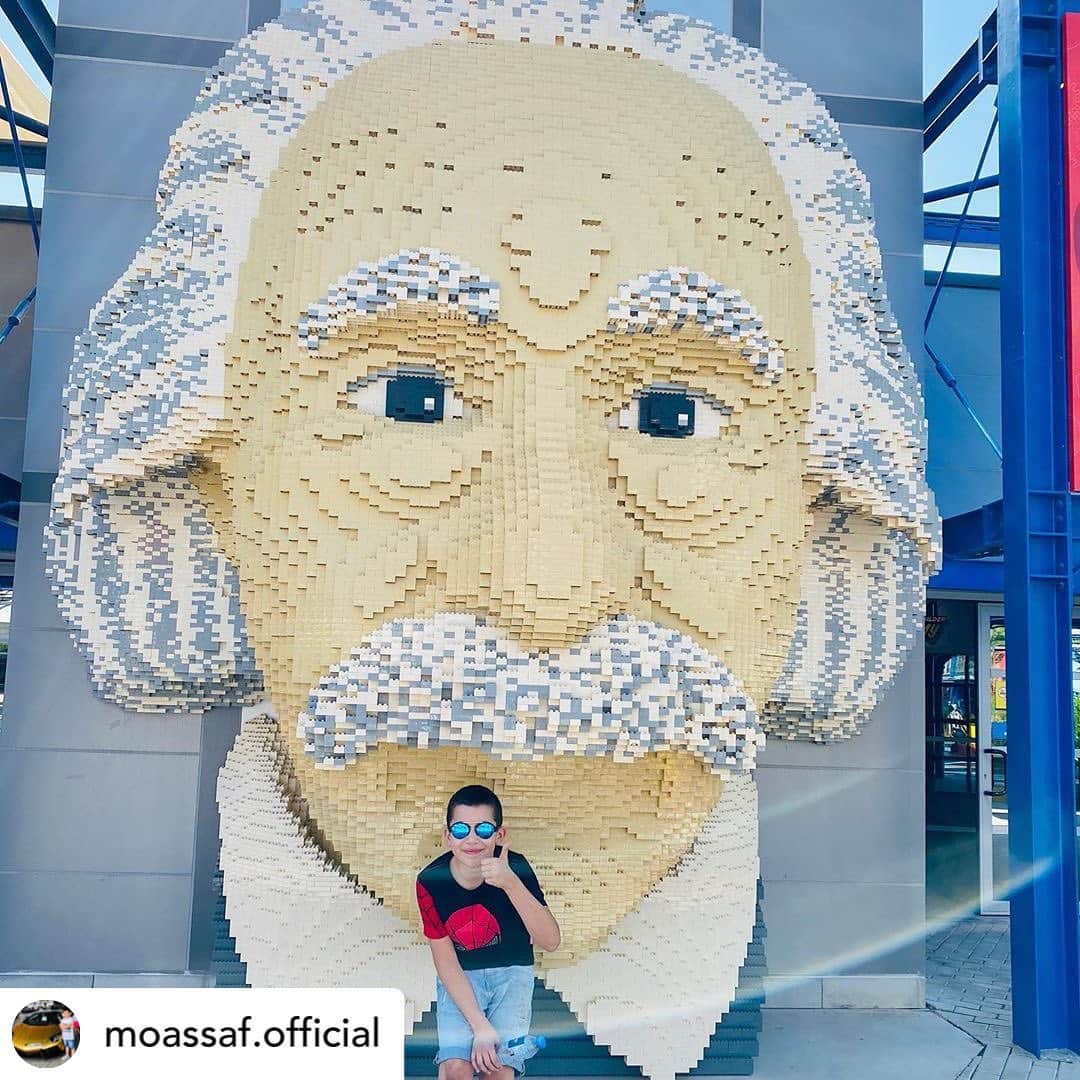 アルベルト・アインシュタインさんのインスタグラム写真 - (アルベルト・アインシュタインInstagram)「Lego Einstein! Posted @withrepost • @moassaf.official #einstein and me #aroundworld ✨⚡️🔬」11月26日 22時57分 - alberteinstein