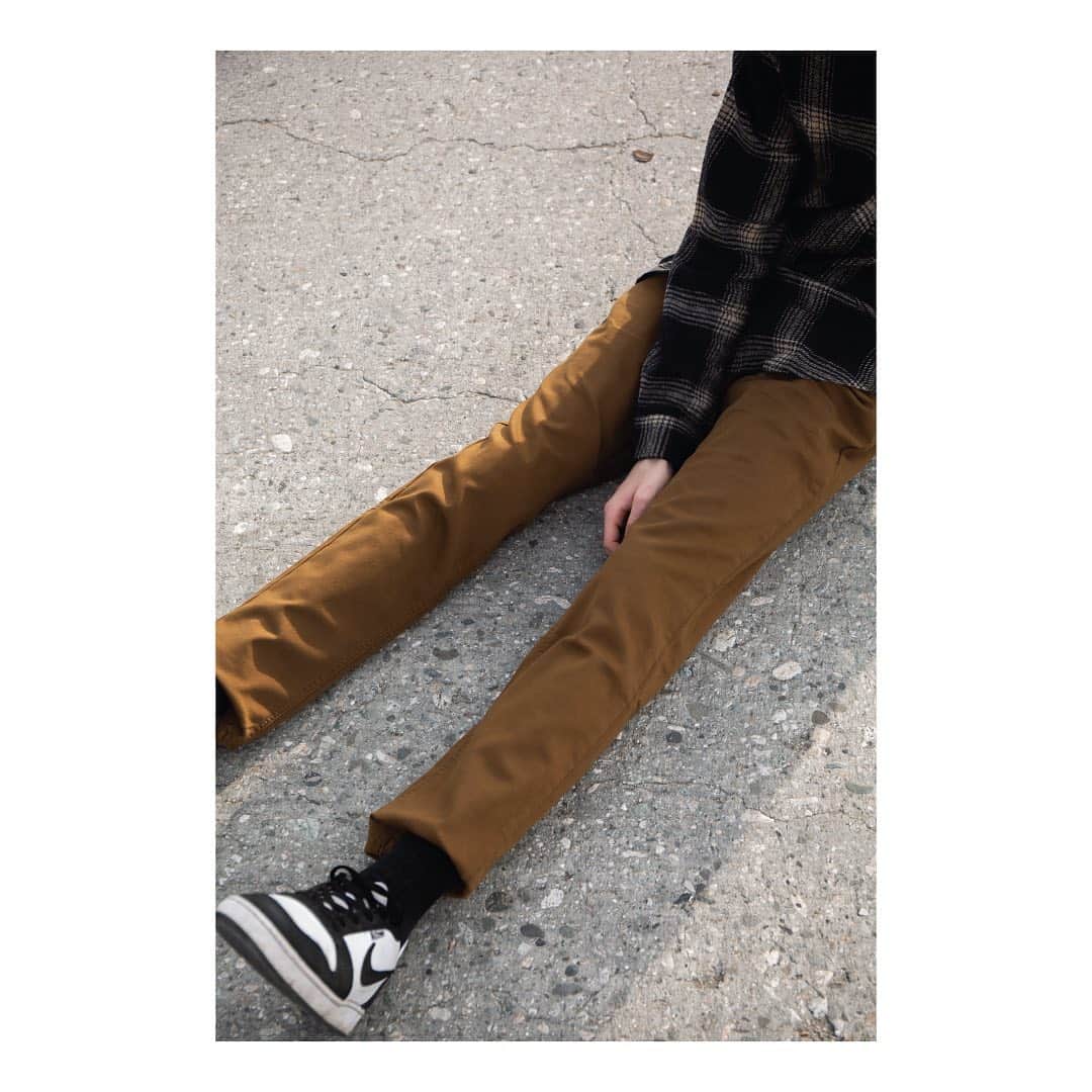 エゼキエルのインスタグラム：「NOW Denim 〰️ . . .  #Fashion #OOTD #Ezekiel #EzekielClothing #MensFashion #LookBook #StyleInspo #OutfitOfTheDay #DailyLook #now #OutfitPost #OutfitGoals #OutfitOfTheDay #TodaysOutfit #OOTDShare #InMyCloset #LookOfTheDay #allwehaveisnow #OutfitLook #MensStyle #MenWithStyle #Menswear #GuyFashion #StyleForGuys #OOTDMenStyle #MensStylePage #MenOOTD #bestofmenstyle」