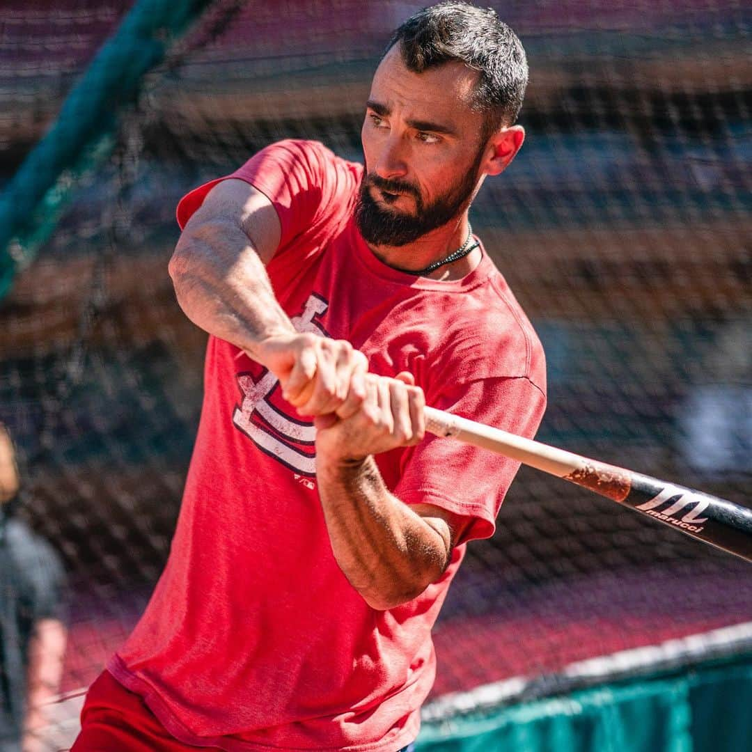 セントルイス・カージナルスさんのインスタグラム写真 - (セントルイス・カージナルスInstagram)「Join us in wishing a Happy 34th Birthday to #STLCards 3B, @mattcarp13!」11月26日 23時27分 - cardinals