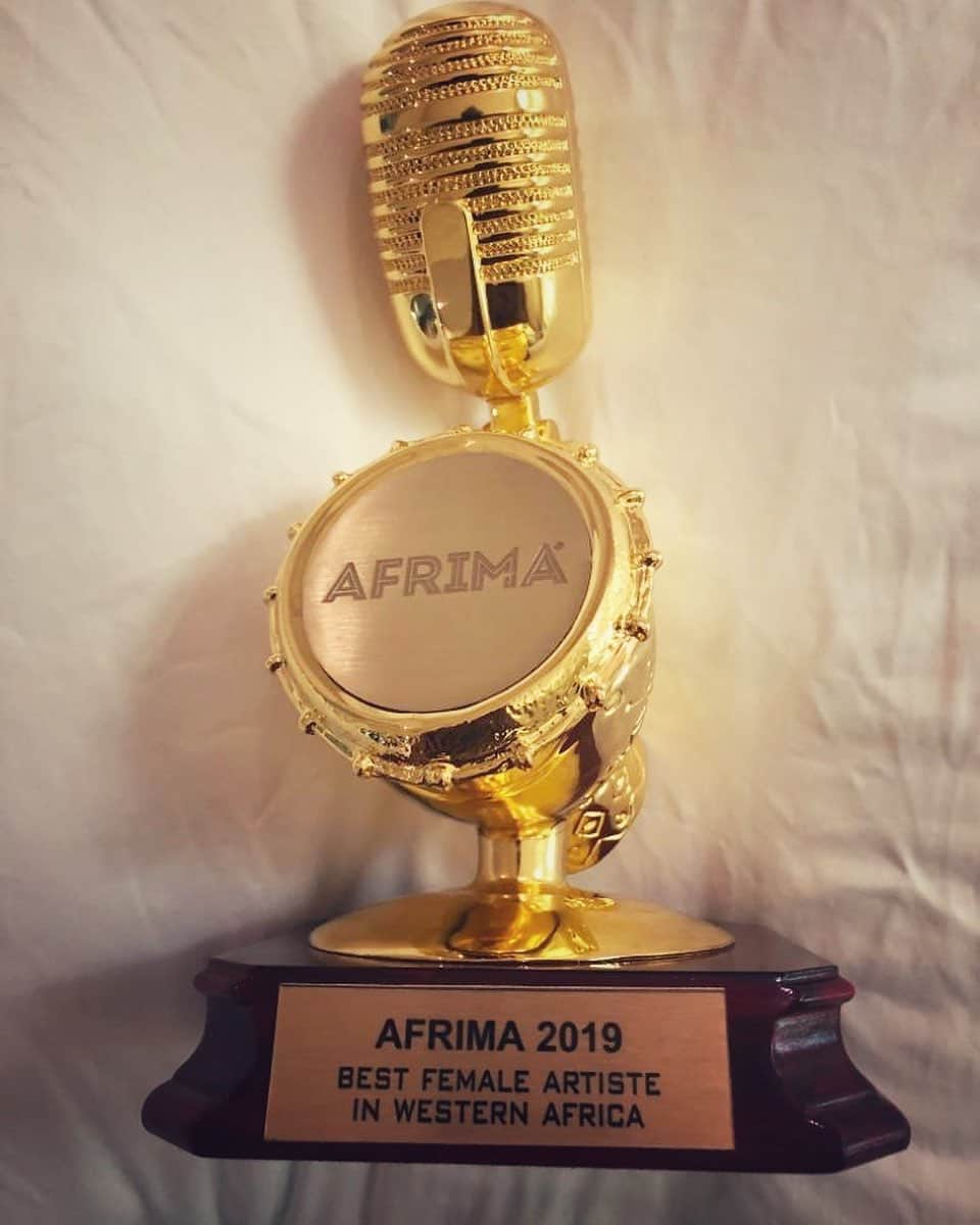 ティワ・サヴェージさんのインスタグラム写真 - (ティワ・サヴェージInstagram)「Thank you so much to everyone that voted and to the afrima team @afrimaawards  God bless you ALL for me ❤️」11月26日 23時38分 - tiwasavage