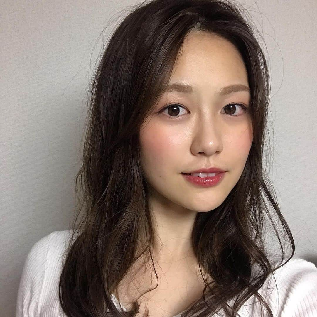 浦郷絵梨佳さんのインスタグラム写真 - (浦郷絵梨佳Instagram)「今日のメイク💄 メイクさんはやっぱりすごい(*´ω`*) . #おやすみ #😴 #💤 #のど痛い #マスクして寝よ #😷」11月26日 23時47分 - urago.erika