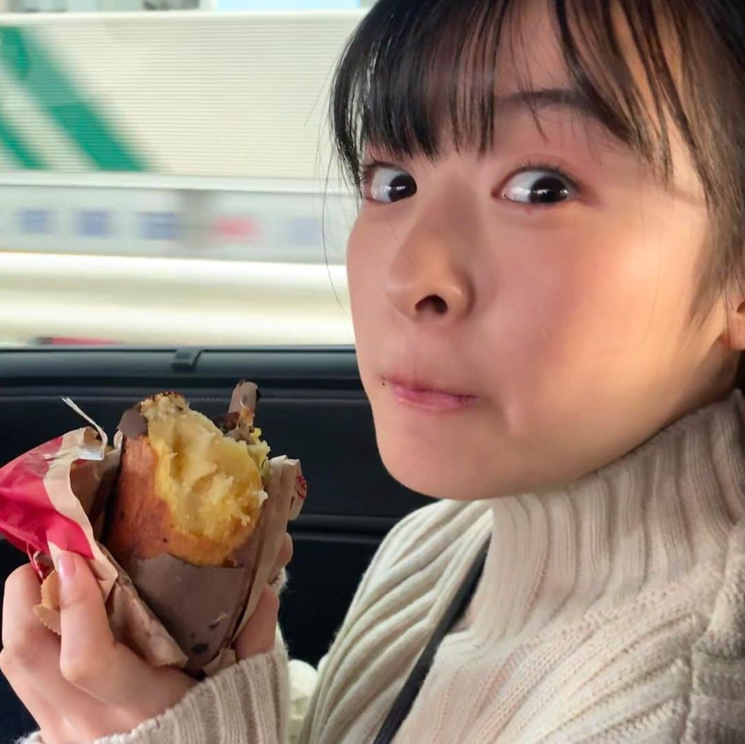 森七菜さんのインスタグラム写真 - (森七菜Instagram)「🍠🍠 #焼き芋 #すっかり寒くなりましたね #冬がきた！#お口に何か付いてますよー笑」11月27日 0時14分 - morinana_official