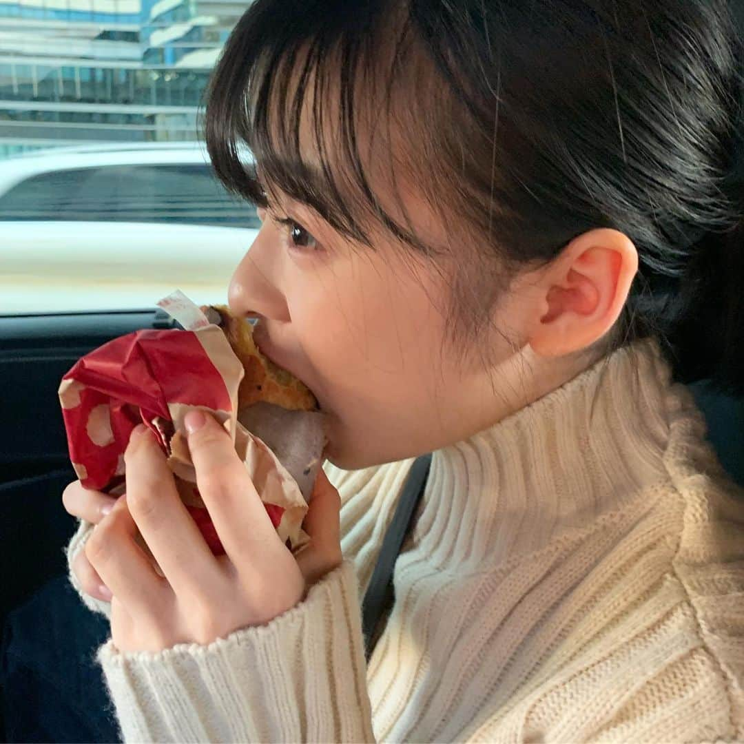 森七菜さんのインスタグラム写真 - (森七菜Instagram)「🍠🍠 #焼き芋 #すっかり寒くなりましたね #冬がきた！#お口に何か付いてますよー笑」11月27日 0時14分 - morinana_official