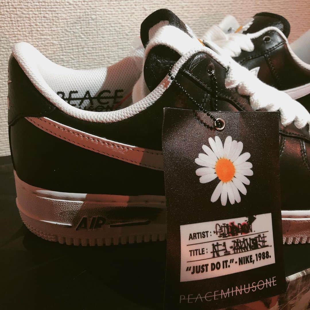 加藤 聖也さんのインスタグラム写真 - (加藤 聖也Instagram)「. New kicks ☺︎ AIR FORCE 1 PARA-NOISE × G-DORAGON 帰ったら届いてたーっ！ BIGBANGのG-DORAGONが立ち上げたブランド PEACEMINUSONEとAF1とのコラボシューズ🙆🏻‍♂️ 今回も無事SNKRSでGET🤭✨ G-DORAGONとはレア度高いな🤔笑 #kicks #sneaker #NIKE #AIRFORCE1 #AF1 #BIGBANG #GDORAGON #ジヨン #PEACEMINUSONE #ピースマイナスワン」11月27日 1時02分 - se1ya_kato