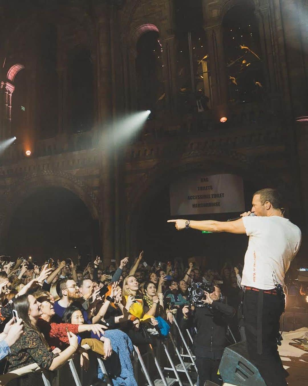 Coldplayさんのインスタグラム写真 - (ColdplayInstagram)「There’s a mere few hours between the Natural History Museum being in its day to day layout, full of the general public - and later when its been fully transformed into a gig, complete with lights, stage, sound system and band gear (including seven foot grand piano!).⁣ ⁣ The intervening time is possibly the most bonkers load-in I’ve ever been part of in all my years of roadie-ing. There’s seemingly hundreds of folks yelling, a PA system belching blasts of white noise and poor old Jose trying to tune the piano in amongst it all.⁣ ⁣ It’s very much like trying to build a house of cards on top of a hyperactive tumble dryer with a giant countdown timer strapped to your eardrums. ⁣ ⁣ It’s a very Coldplay thing really, when what should be a disaster coalesces into something truly sublime. I’m told the show was beautiful, powerful and even “perfect”. ⁣ ⁣ Me - I’ve no idea. I’m still recovering…. R42 (@millerworld)」11月27日 1時52分 - coldplay