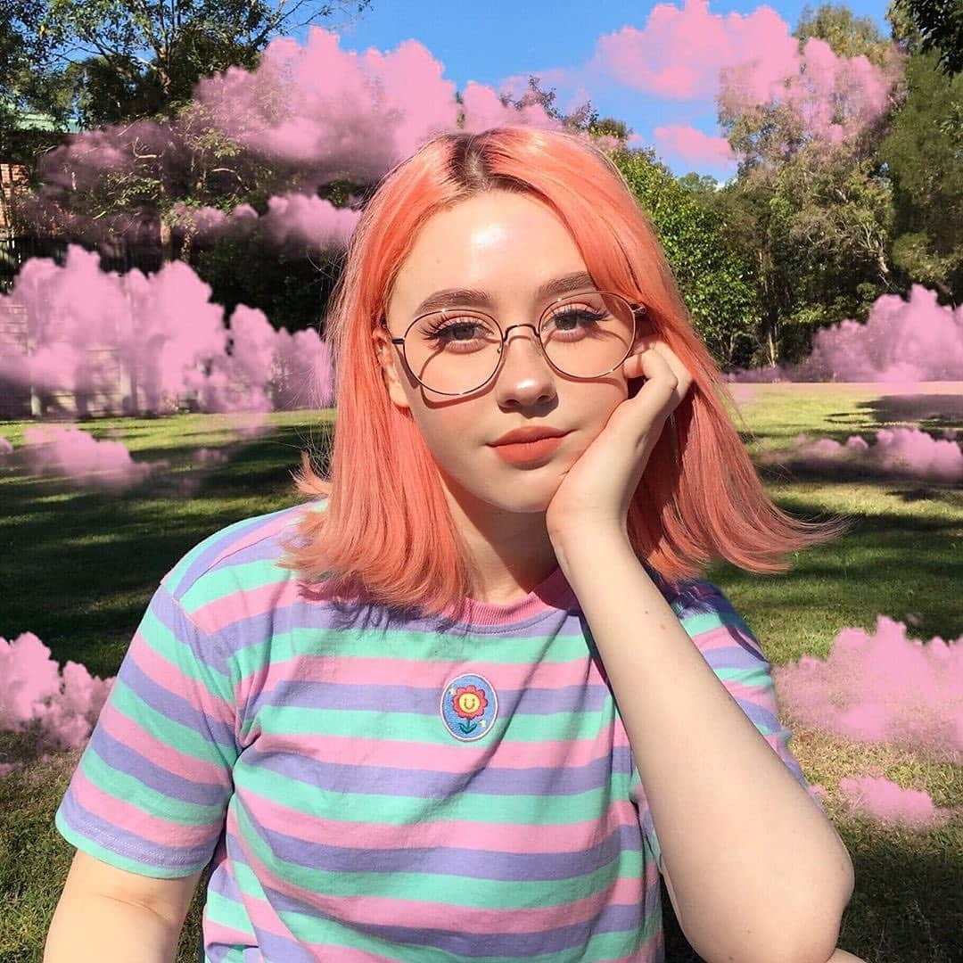 Instagramさんのインスタグラム写真 - (InstagramInstagram)「“I have always loved taking photos and adding my own surrealistic elements to them,” says 20-year-old Jessica Fisher (@kidjess). Her style is inspired by ‘cute’ Japanese and Korean fashion looks, cartoons and anime. “I like to dye my hair, create different makeup looks on my face and dress in bright colors — it’s what I love and it makes me happy,” she says.⁣ ⁣ Photo illustration by @kidjess」11月27日 2時11分 - instagram