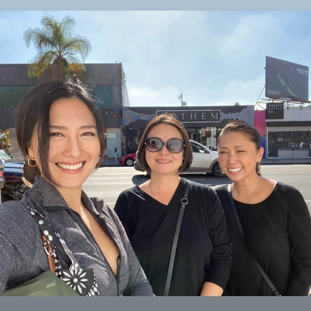 矢吹春奈さんのインスタグラム写真 - (矢吹春奈Instagram)「Monday morning walking around on Melrose.」11月27日 2時13分 - yabukiharuna