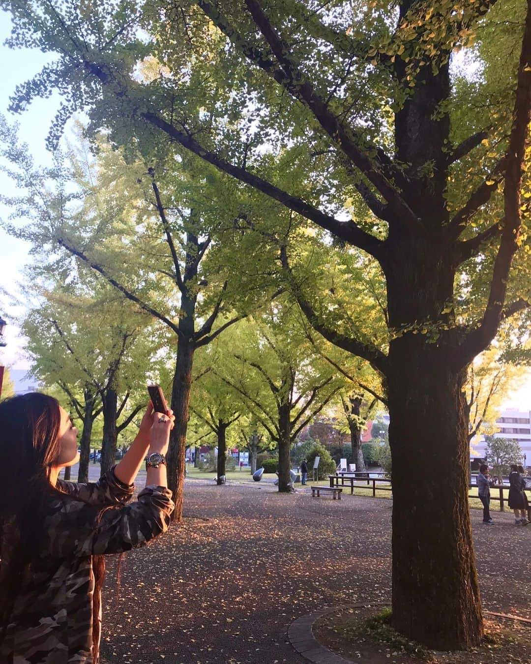 福山理子さんのインスタグラム写真 - (福山理子Instagram)「熊本のONE PIECE復興応援プロジェクト📣 オブジェを見に。鬼ごっこは小学生以来かな。30年以上ぶり？！ 楽しかった  #ONEPIECE #熊本復興応援プロジェクト #尾田栄一郎 #必ず助けに行く #セーターを1日逆に来てた #熊本 #紅葉」11月27日 2時44分 - rikofukuyama
