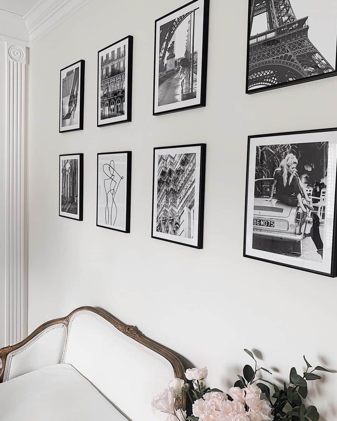 Kelsey Simoneのインスタグラム：「I DIY made my dream art gallery in my office, thanks to @desenio! You can get all of this beauty art work with amazing quality for an amazing price! Desenio is having a Exclusive Black weekend offer ( Nov 26-28th) where you can get 40% off posters & early access to the offer with my code: “ KELSEYSIMONE “ ✨ Link will be on my stories to shop! #desenioparter #Desenio」