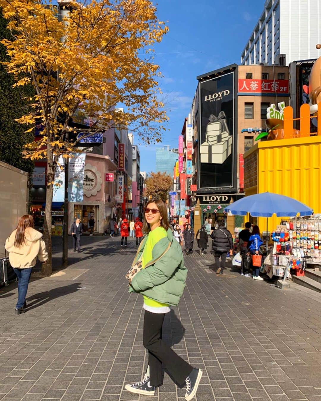 吉田夏海さんのインスタグラム写真 - (吉田夏海Instagram)「ひっさびさの韓国〜🇰🇷❤️﻿ ﻿ ストーリーののびのび選手権とか観てくれたかな？w😂﻿ ﻿ あんな感じで楽しんでおります🤩﻿ ﻿ また色々アップするね✨✨✨﻿ ﻿ #Seoul﻿ #korea﻿ #myeongdong﻿ #trip﻿ #traveling﻿ #韓国﻿ #明洞 #ミョンドン﻿」11月27日 3時31分 - natsumiiiiiiiiiii