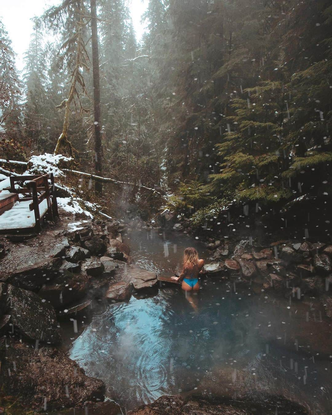 サラ・ジーン・アンダーウッドさんのインスタグラム写真 - (サラ・ジーン・アンダーウッドInstagram)「Utterly satisfied ❤️ . 📸 by @everchanginghorizon . #hotsprings #oregon #pnw #pnwonderland」11月27日 3時42分 - saraunderwood