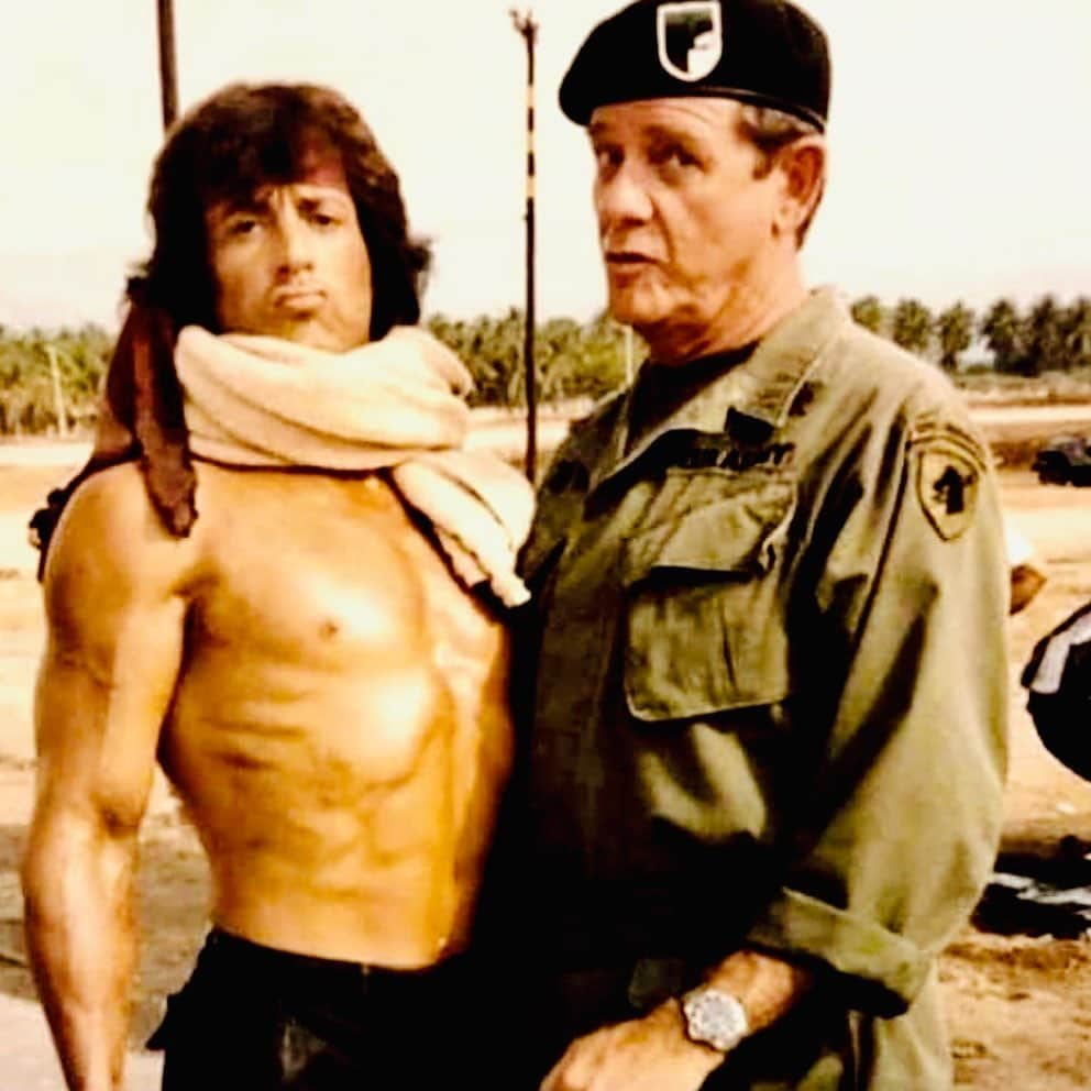 シルヴェスター・スタローンさんのインスタグラム写真 - (シルヴェスター・スタローンInstagram)「Messing around between scenes with Colonel Trautman, aka Richard Crenna. He was the greatest. I so miss this talented man. #Rambo」11月27日 3時48分 - officialslystallone