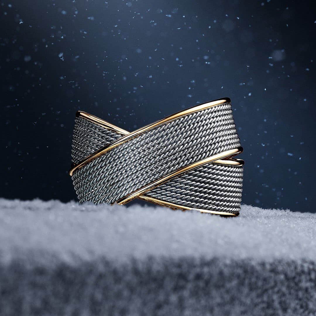デビッドヤーマンのインスタグラム：「Night moves. With fluid, flexible twists of Cable and diamonds, DY Origami shines from dusk ’til dawn. Shop the collection via our bio link. #DavidYurman」