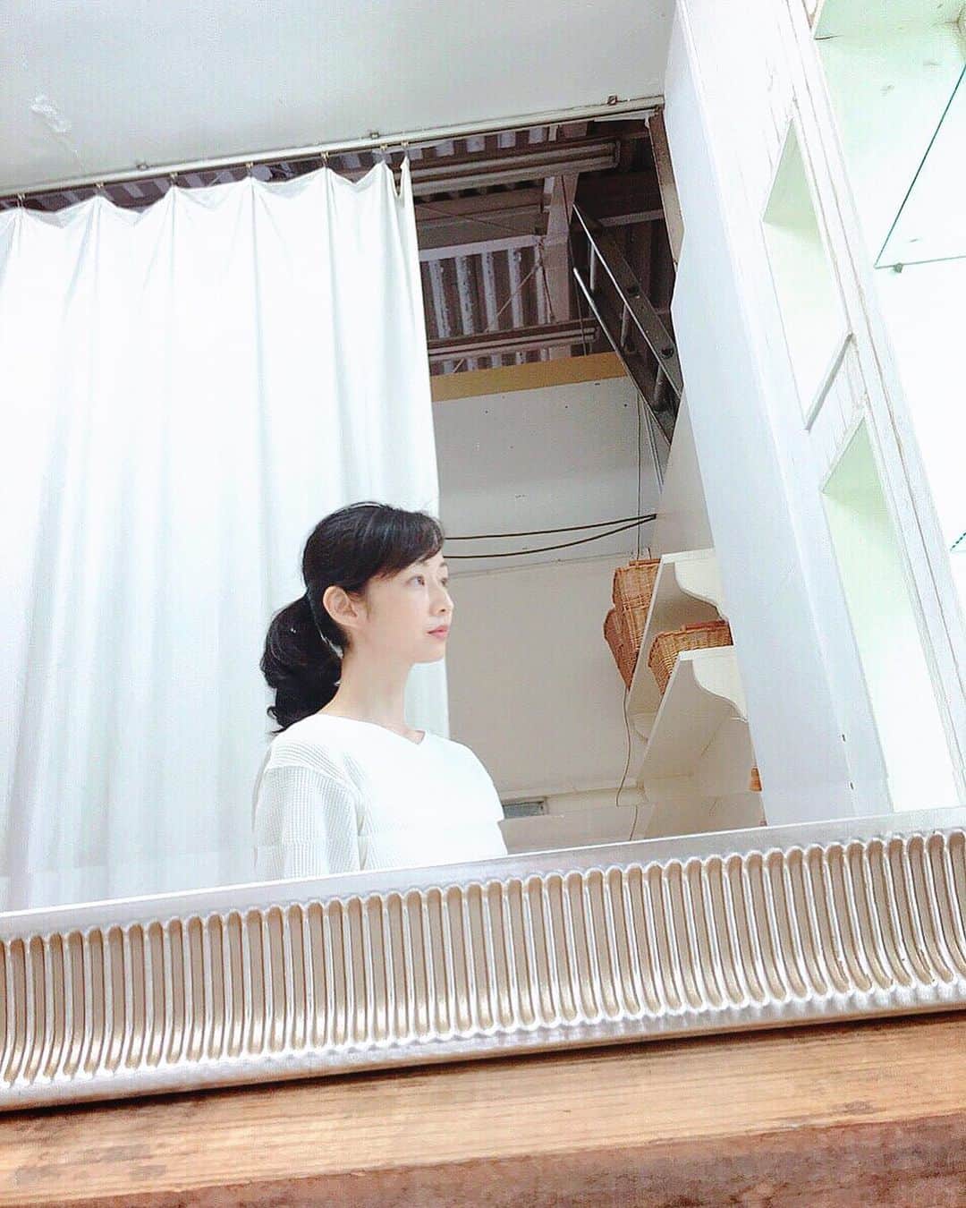 理絵さんのインスタグラム写真 - (理絵Instagram)「寒い…おしるこが食べたい  #hello #tokyo #japan #model #modella #attrice #actress #모델 #여배우 #宝塚og #元宝塚」11月27日 14時40分 - ____rie____