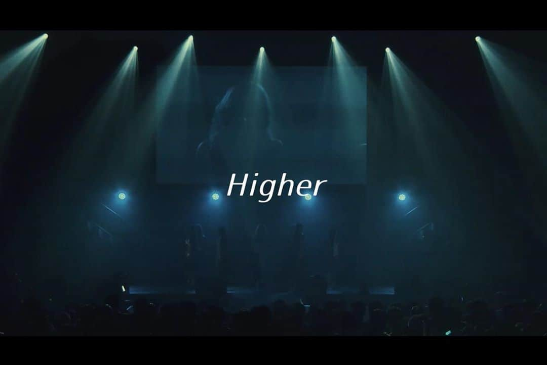 カレンさんのインスタグラム写真 - (カレンInstagram)「夏に発売されたアルバム💿 の中に収録されていた曲『Higher』の MVが本日よりiTunesにてリリースされました💖 なんと、MV映像は、9/1に豊洲PITで開催されたBIKINI de LIVEの映像から完成しました😢 私にとって、この日は人生で一番といってもいいくらい思い出深い1日でした。❤︎ もう戻る事は出来ない日だけど、 またこんなステージに立てる日がくるように、この景色を見る事が出来るように、頑張ろうって思える感動の映像がたっぷり詰まったMV❤️ たくさんのメンバーが涙流しながら歌ってる姿が映ってて感動しちゃった。❤︎ 思い出したら泣きそう😢 iTunes⏬ https://itunes.apple.com/jp/music-video/higher-lyric-video/1487784576?app=itunes ・ #cyberjapan #MV #BIKINI #dancer #live」11月27日 14時57分 - cjd_karen